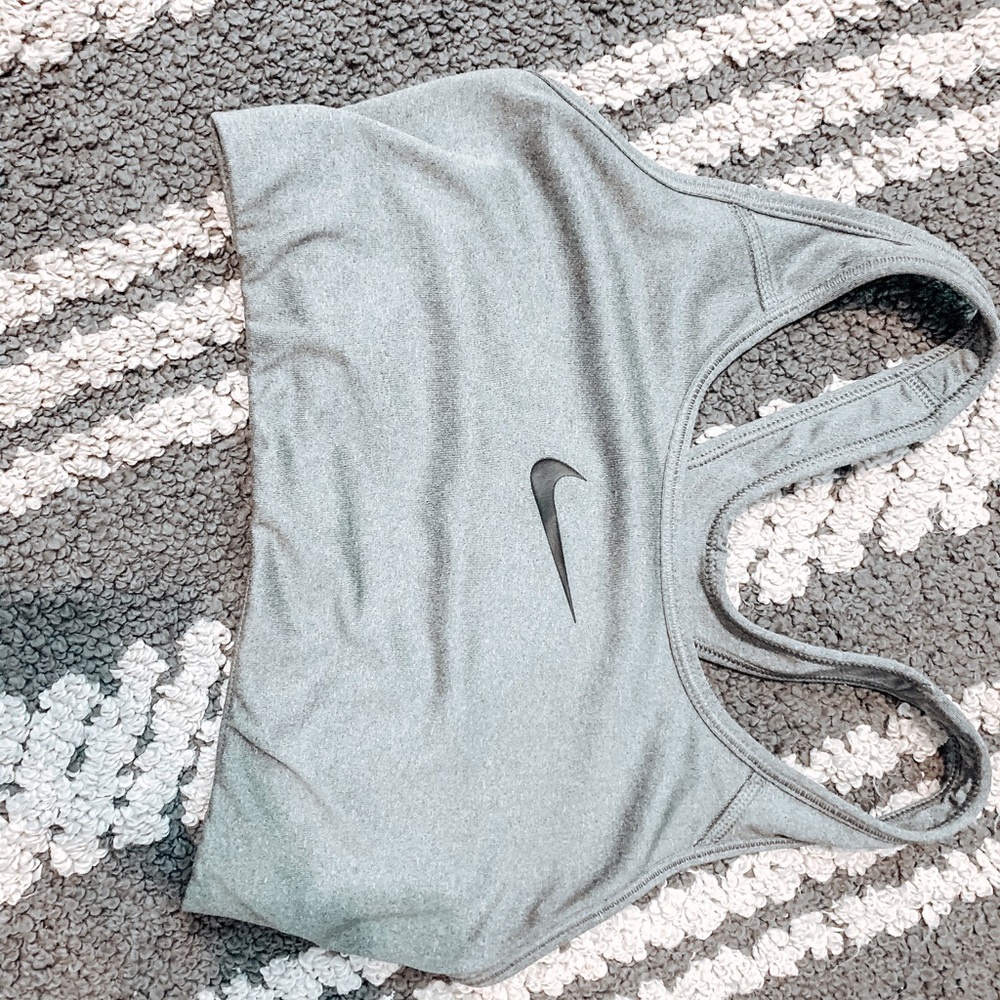 Sports bra